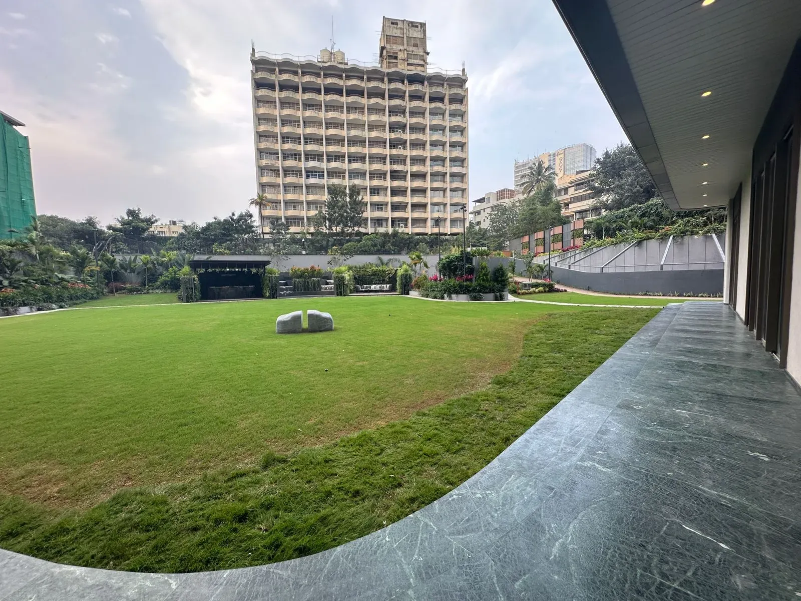 4bhk available on rent in 27Summit - Image 4