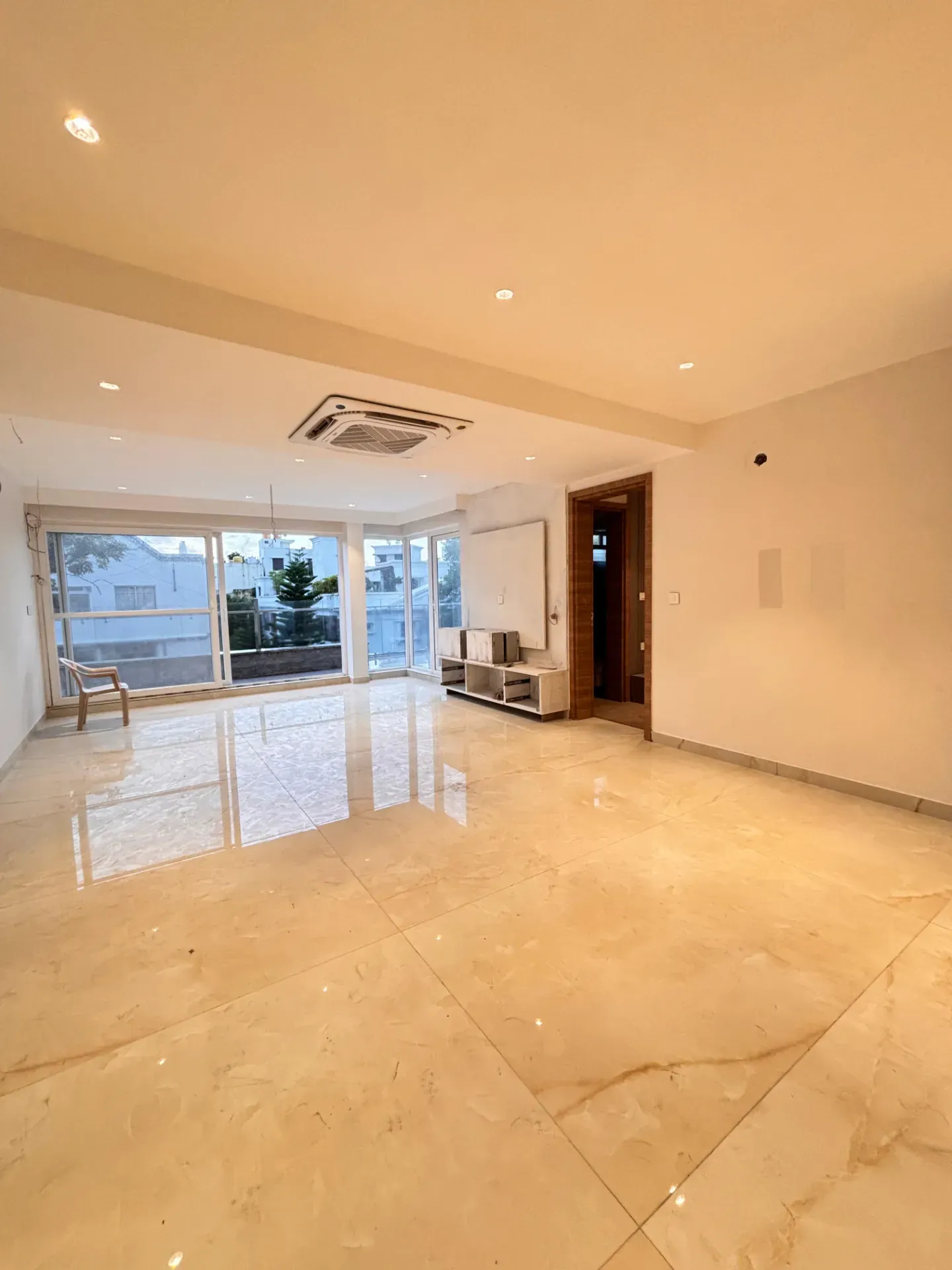 Brand new flat for rent 3bhk in Frazer Town - Image 2