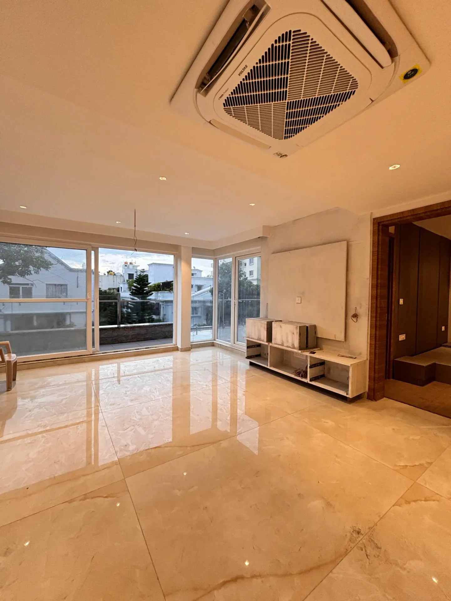 Brand new flat for rent 3bhk in Frazer Town - Image 3