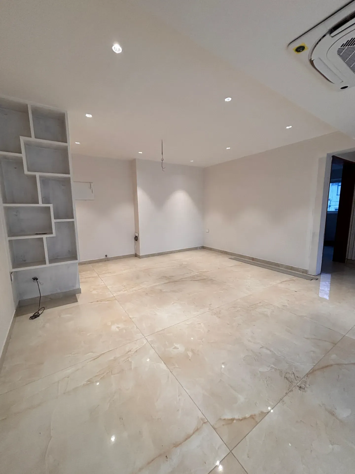 Brand new flat for rent 3bhk in Frazer Town - Image 6