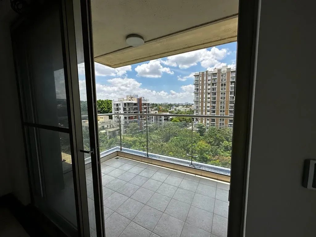 Available 2bhk flat for rent in Gcorp residence