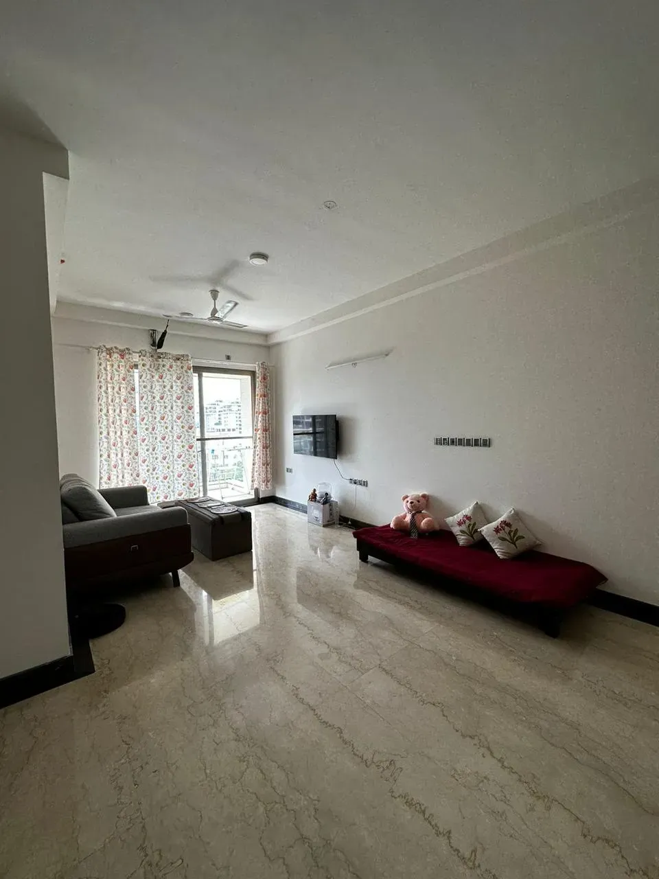 Available 2bhk flat for rent in Gcorp residence - Image 7