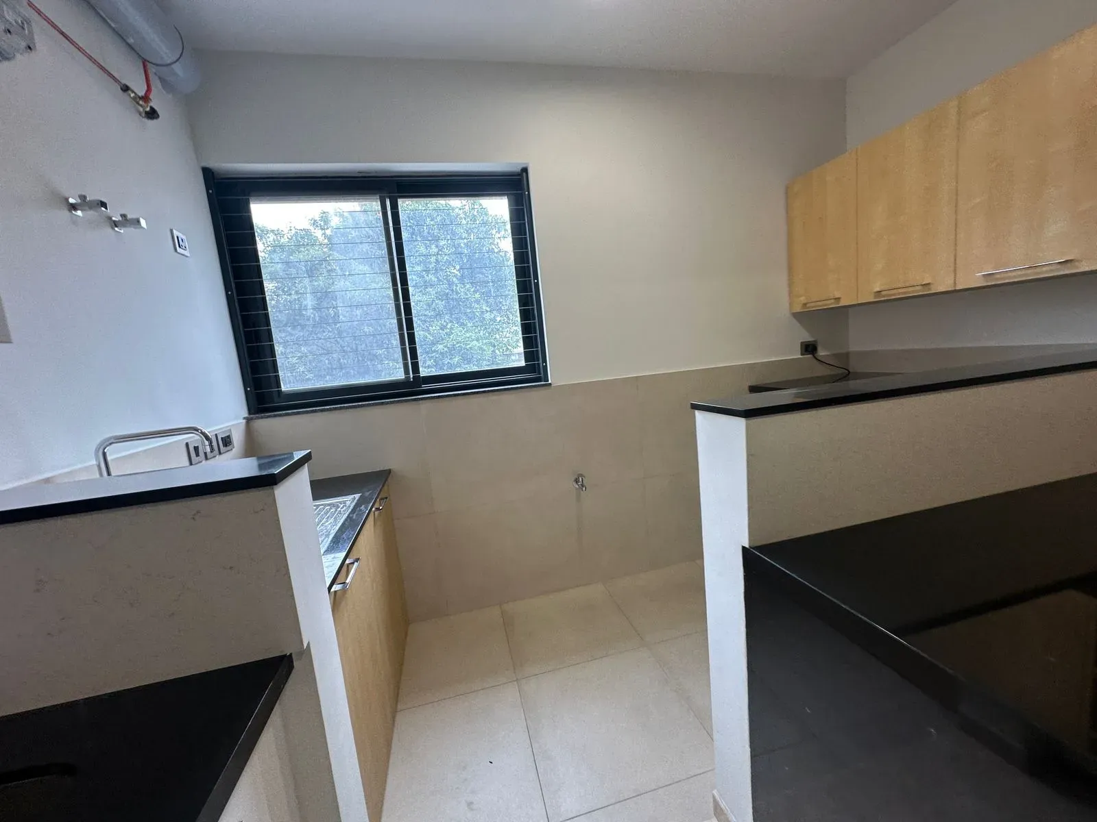 Available 3bhk furnished flat in Vaishnavi Premier - Image 7