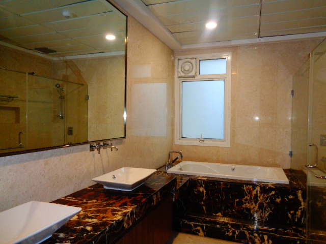 Whitefield, Grand 4BHK Sky Villa, Prestige White Meadows, Exclusive Rental - Image 9