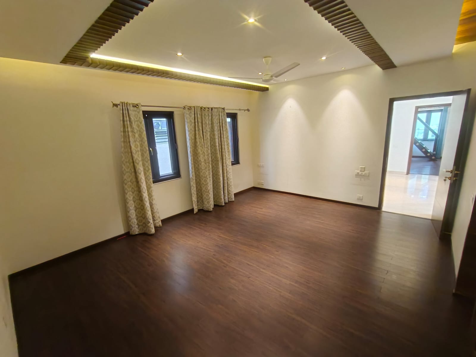 SPACIOUS MODERN CLASSY VILLA IN GATED COMMUNITY FOR IMMEDIATE RESALE - Image 4