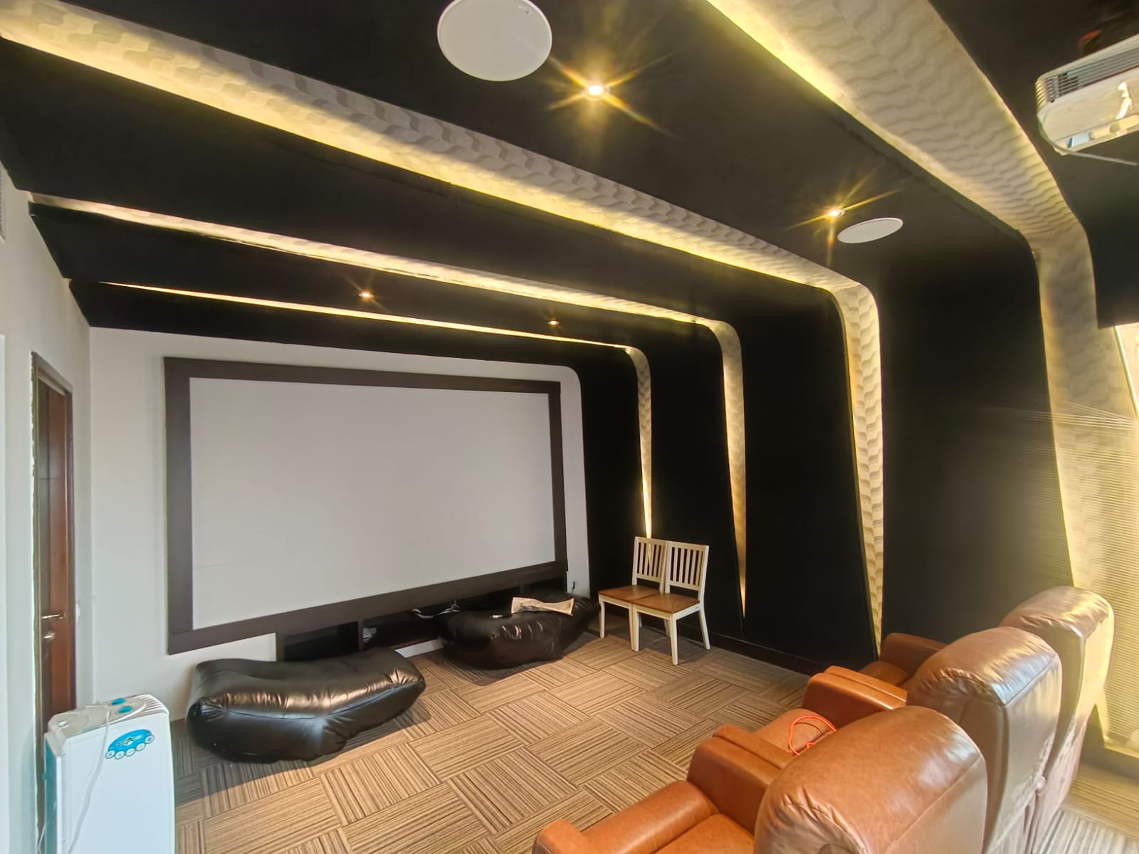 SPACIOUS MODERN CLASSY VILLA IN GATED COMMUNITY FOR IMMEDIATE RESALE - Image 15