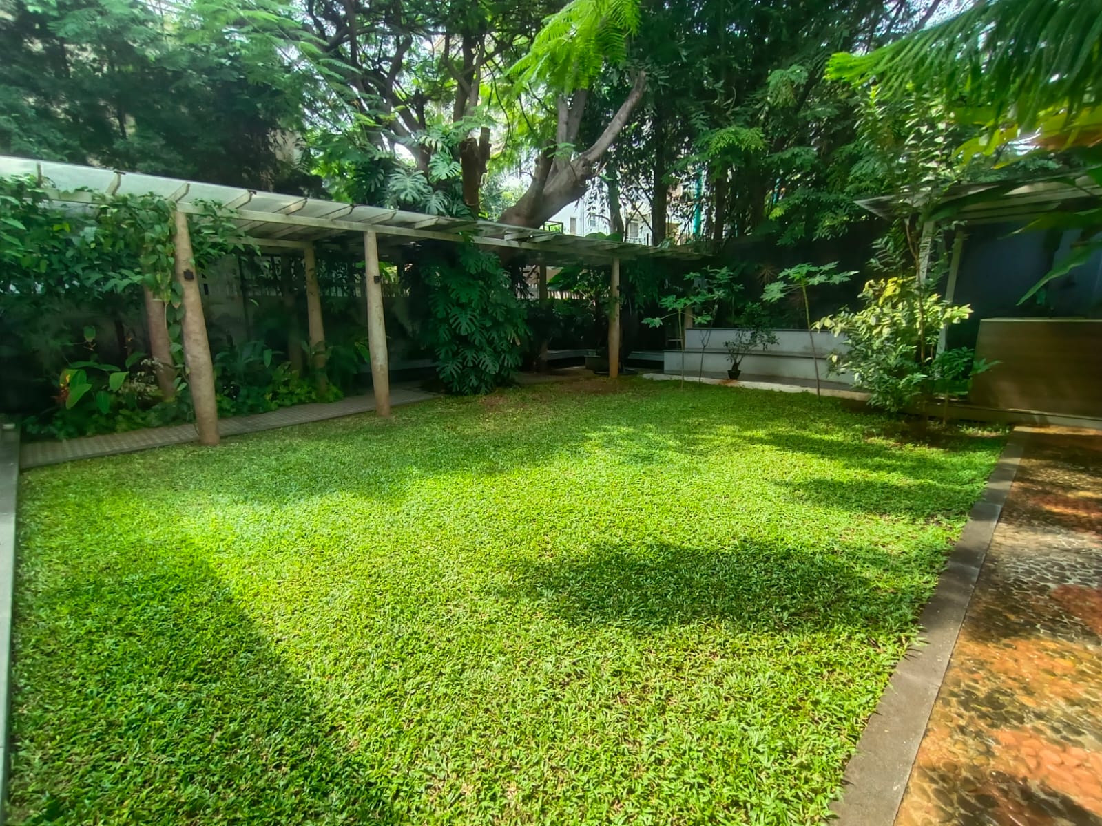 SPACIOUS MODERN CLASSY VILLA IN GATED COMMUNITY FOR IMMEDIATE RESALE - Image 23