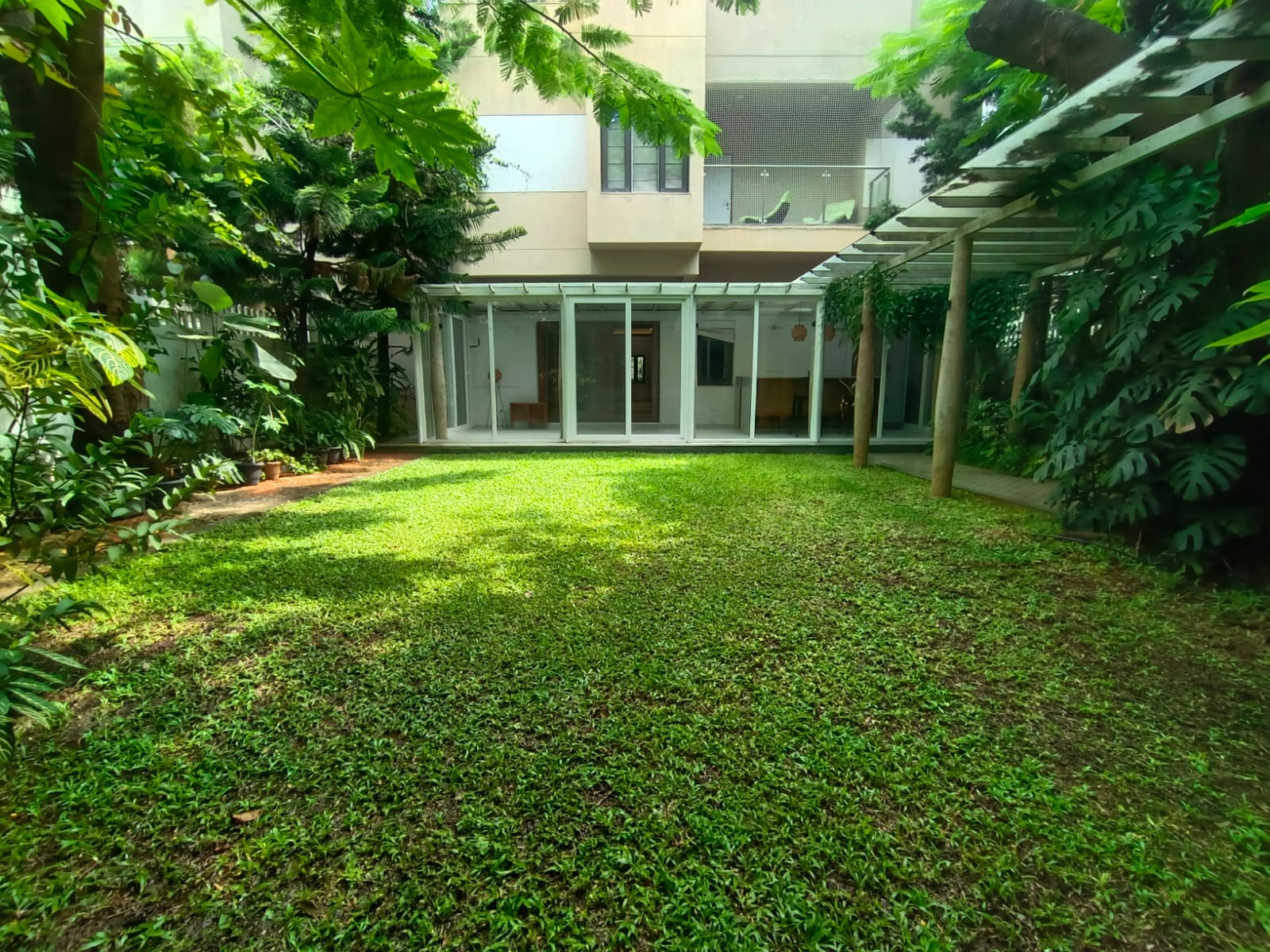 SPACIOUS MODERN CLASSY VILLA IN GATED COMMUNITY FOR IMMEDIATE RESALE - Image 25