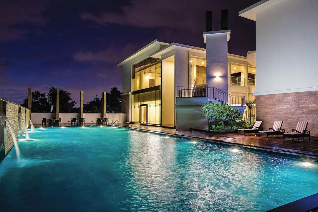 Prestige White Meadows