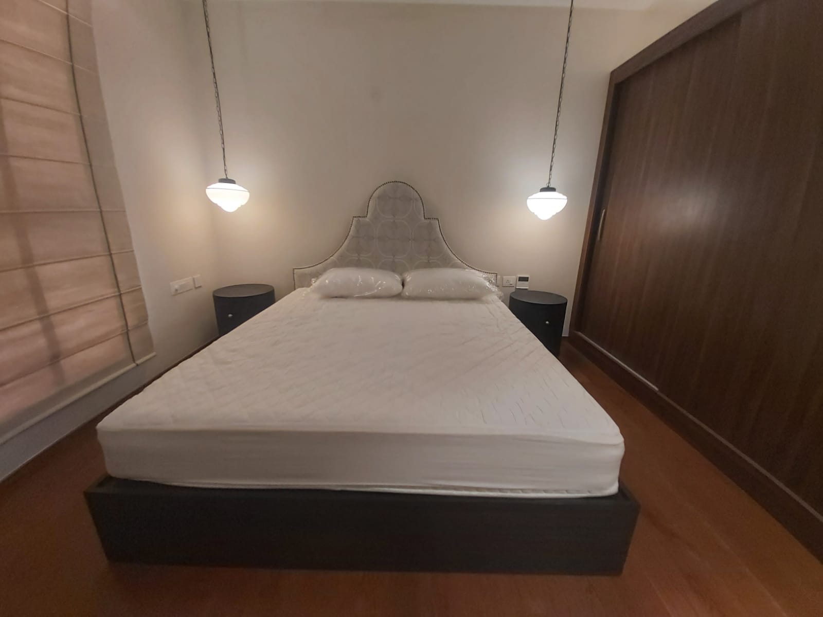 POSH CLASSY FULLY FURNISHED APARTMENT AT LEELA RESIDENCES - Image 5