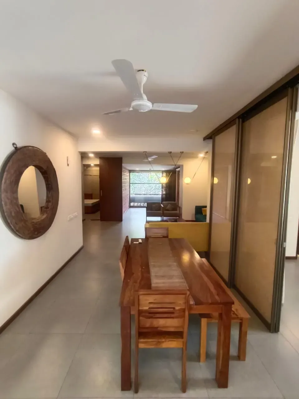 modern posh apartment for immediate resale  - Image 2