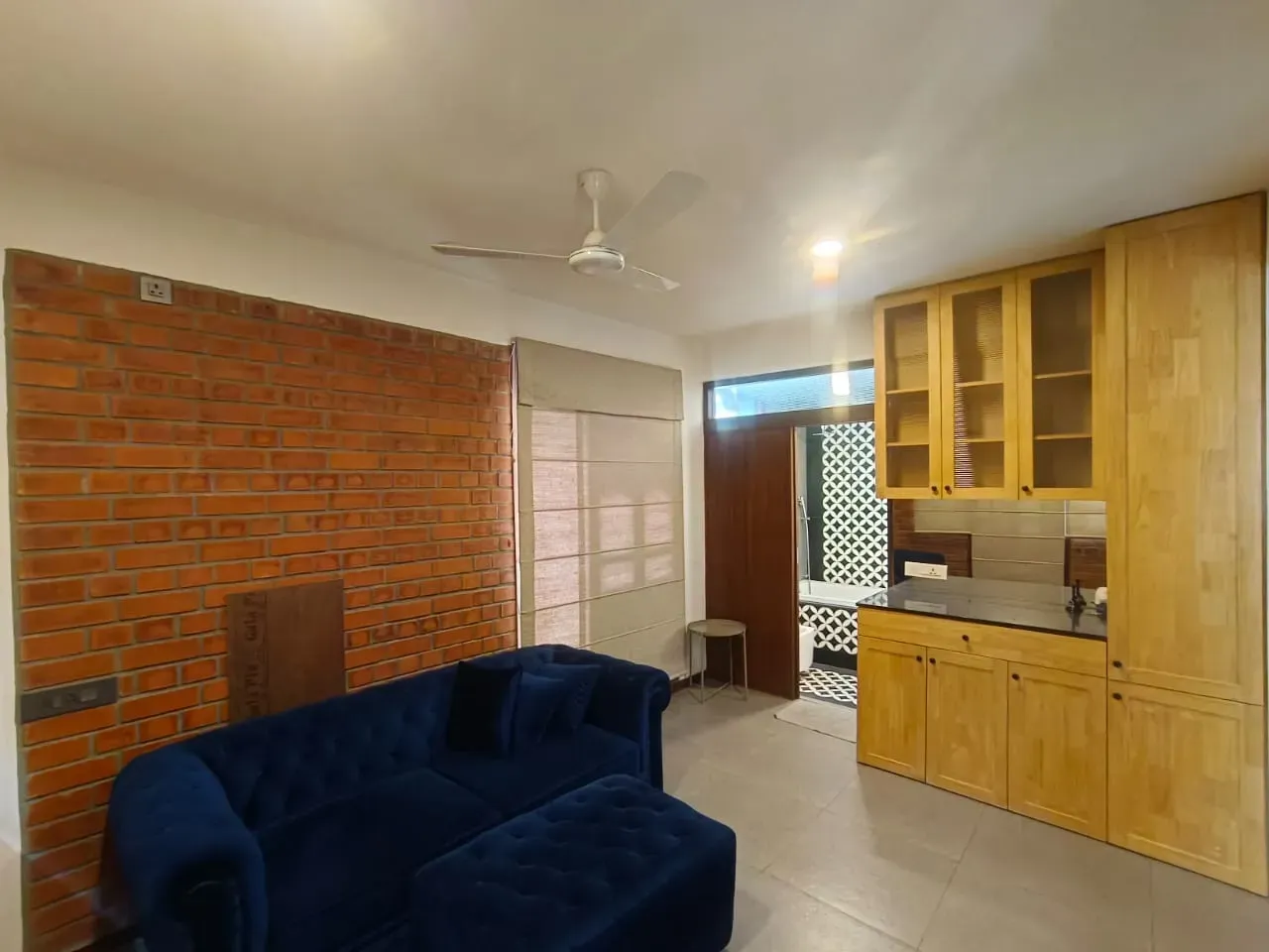 modern posh apartment for immediate resale  - Image 10