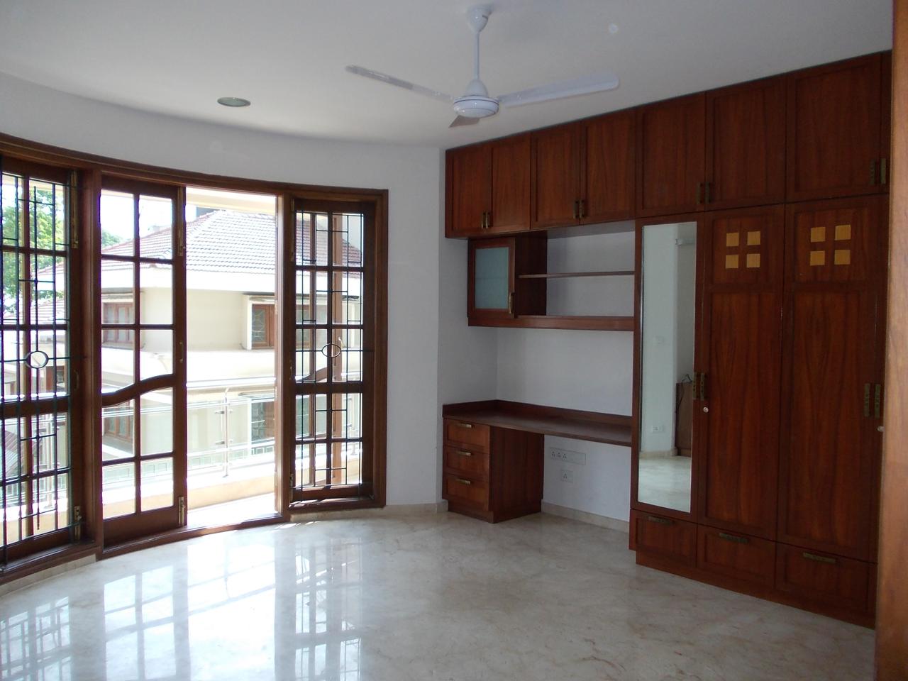 CBD | 3 BHK Premium Apartment | 3600 Sq. Ft. 4