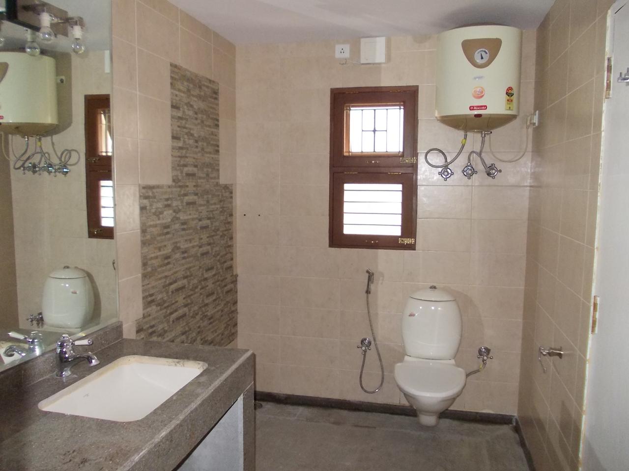CBD | 3 BHK Premium Apartment | 3600 Sq. Ft. 5