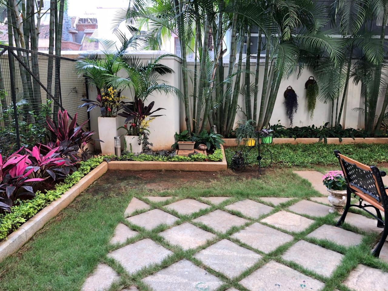 Benson Town | 3 BHK Apartment | 3400 sqft