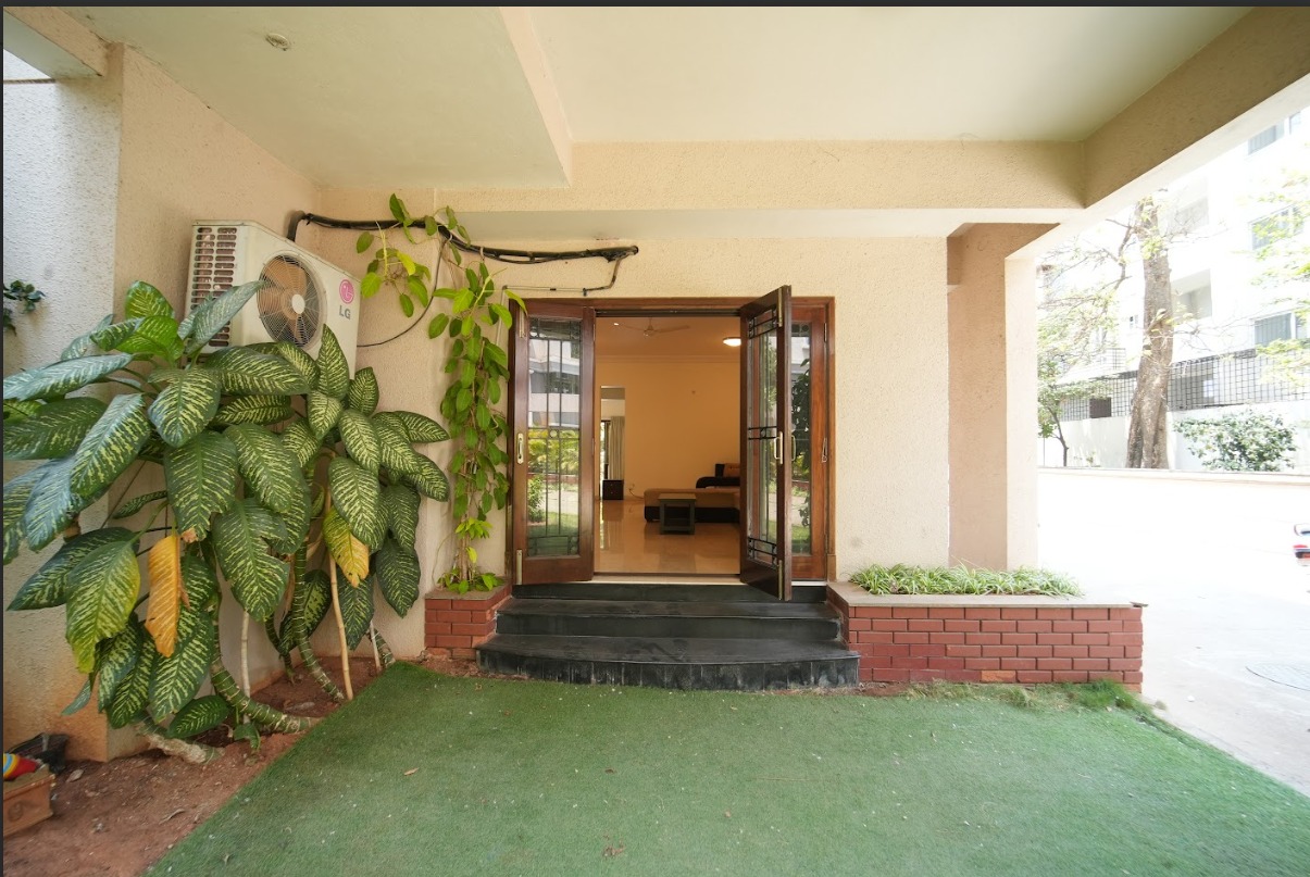 Ulsoor Lake | 4BHK Duplex Apartment | 4,000 Sq. Ft.