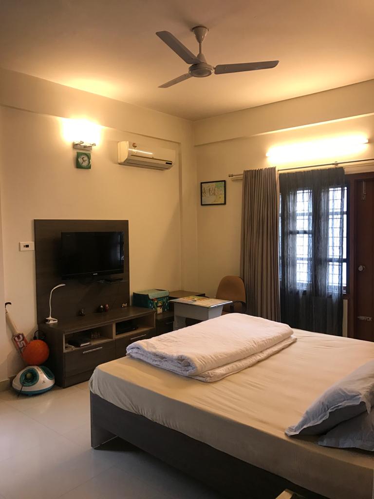 Nandidurga Extension, Jayamahal | 3 BHK Apartment | 2,200 Sq. Ft.