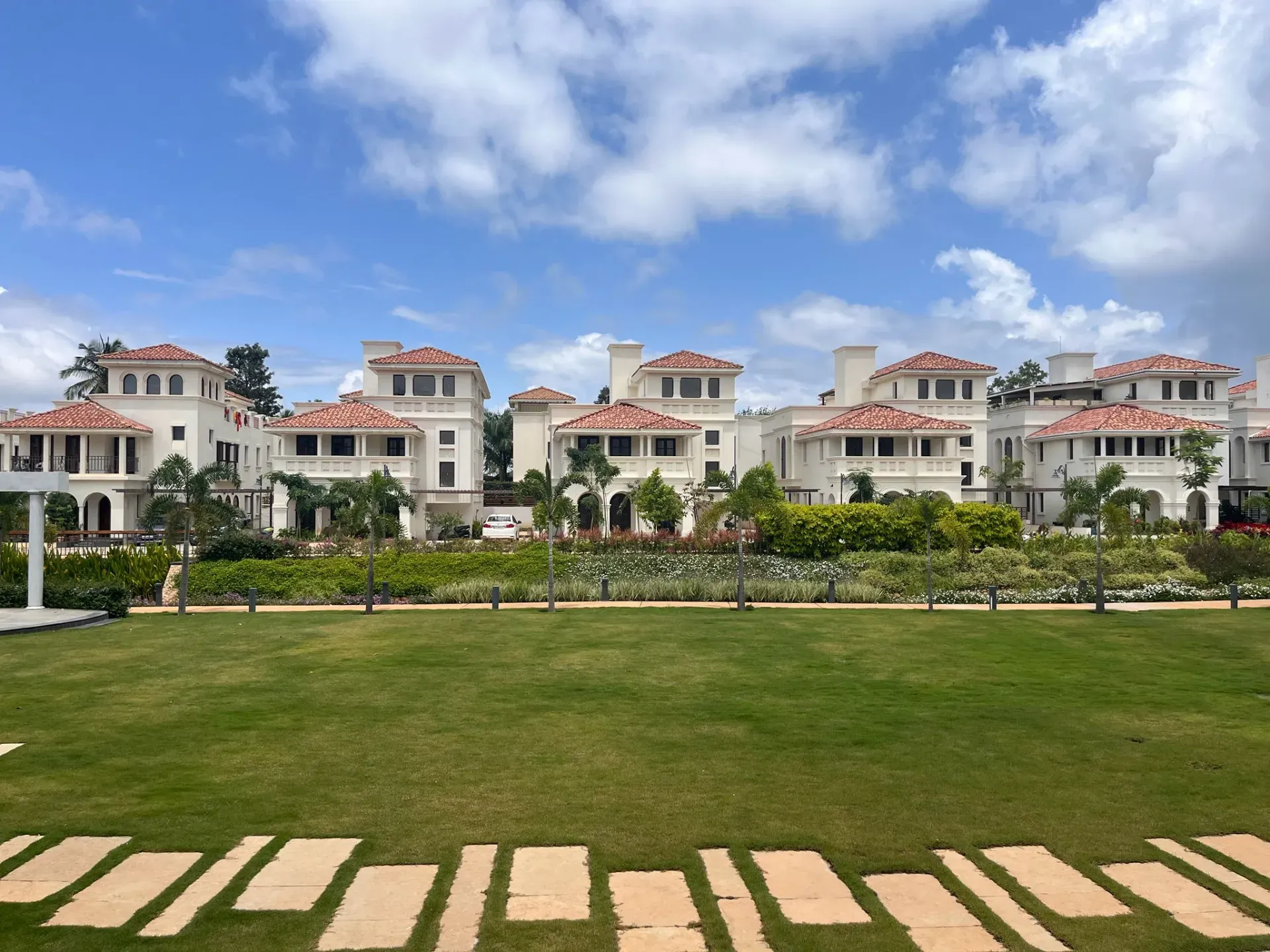 Yelahanka | Luxury California-Style 3 BHK Villa | 2712 Sq. Ft.