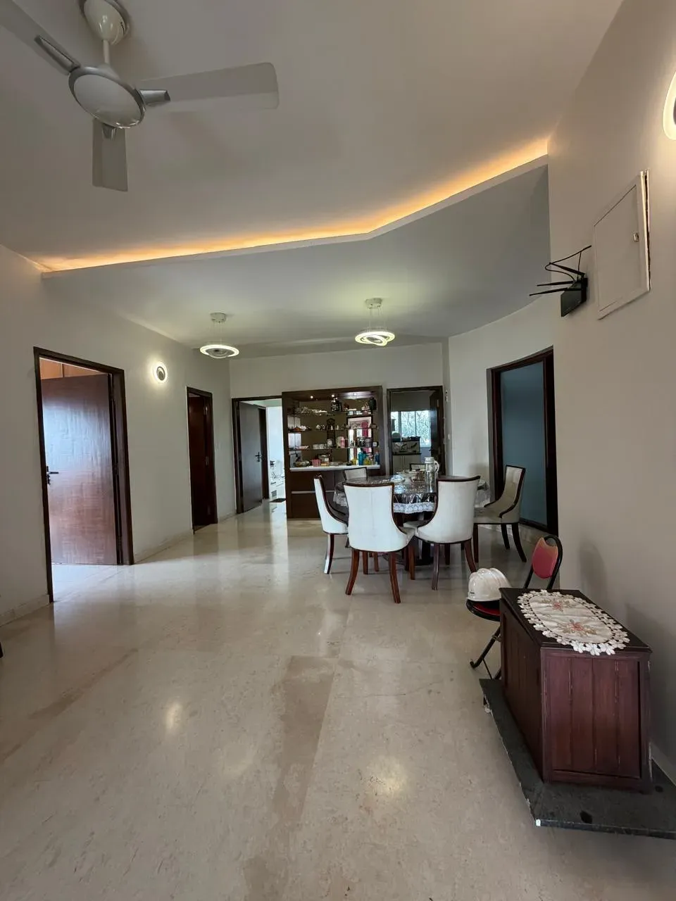 Benson Town | Panoramic View 3 BHK | 2850 Sq. Ft.