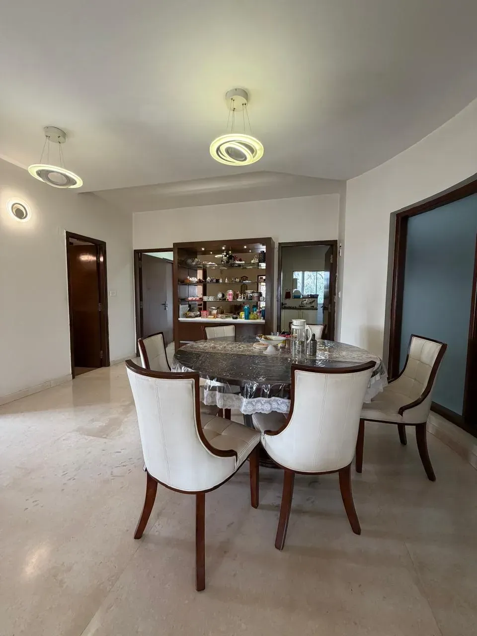 Benson Town | Panoramic View 3 BHK | 2850 Sq. Ft.