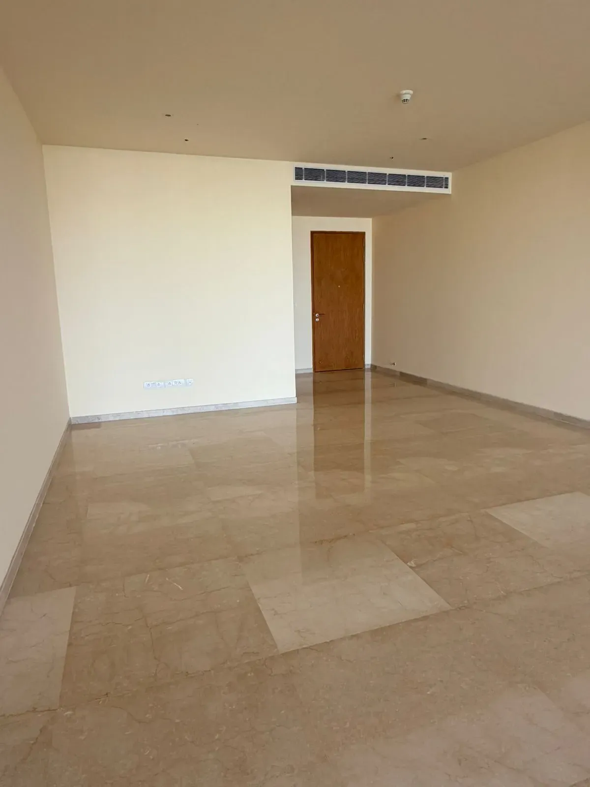 An exceptional opportunity to own a high-floor residence at the iconic Embassy Lake Terraces — one of North Bengaluru’s most prestigious luxury addresses, overlooking the serene Hebbal Lake. - Image 5