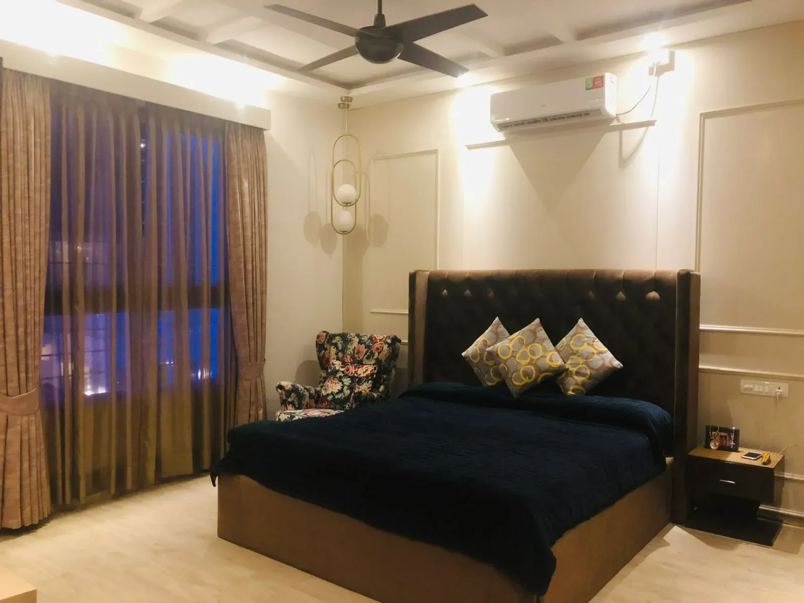 4BHK villa for rent in hiranandani