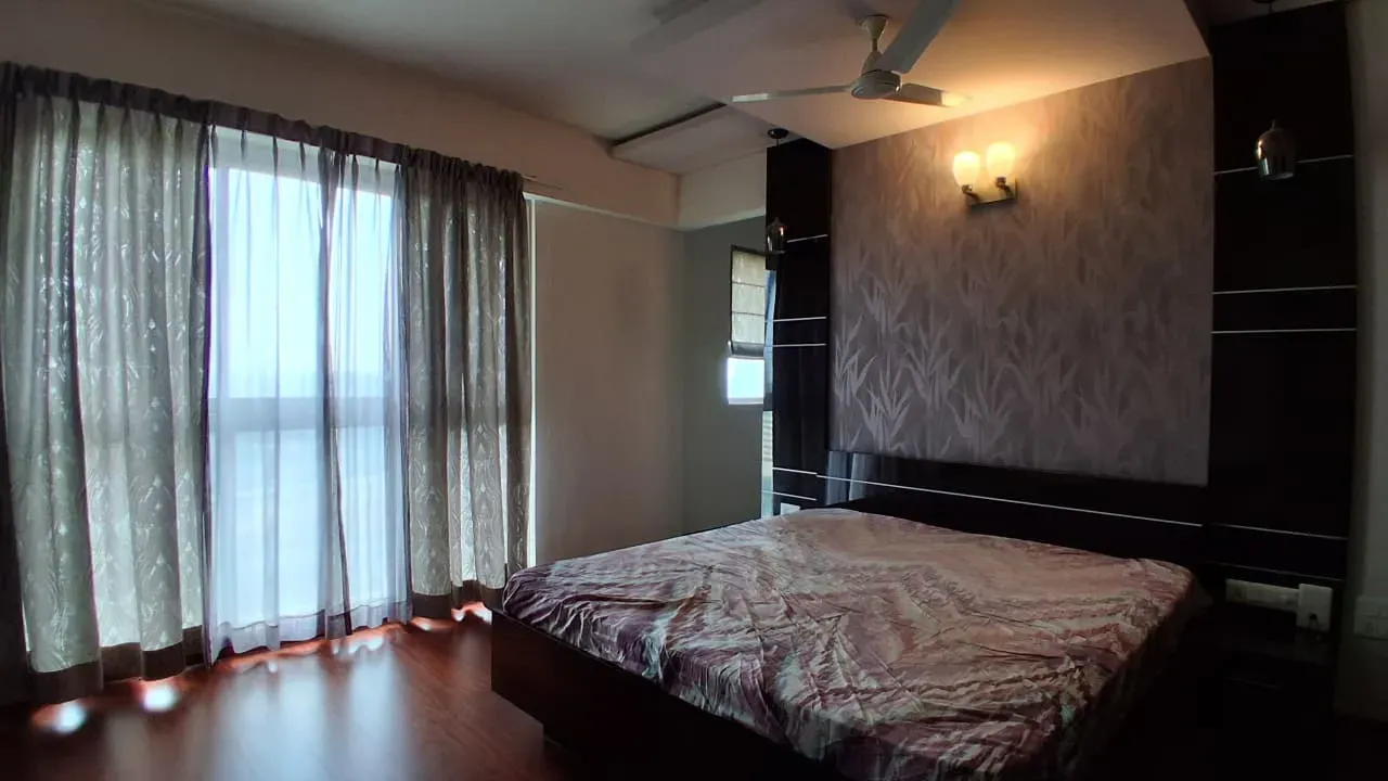 Hebbal | 3.5 BHK Luxury Residence | 2400 Sq. Ft. @ ₹1.50 Lakhs/Mth 5