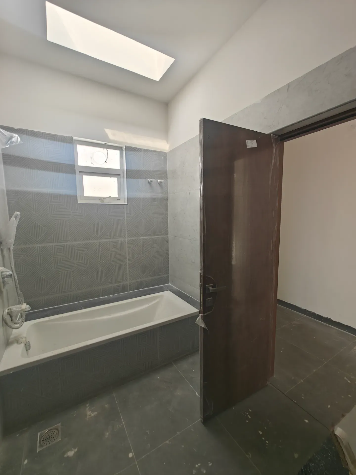 Sarjapur Road | West Facing Corner Luxury Villa | 2704 Sq. Ft. - Image 8