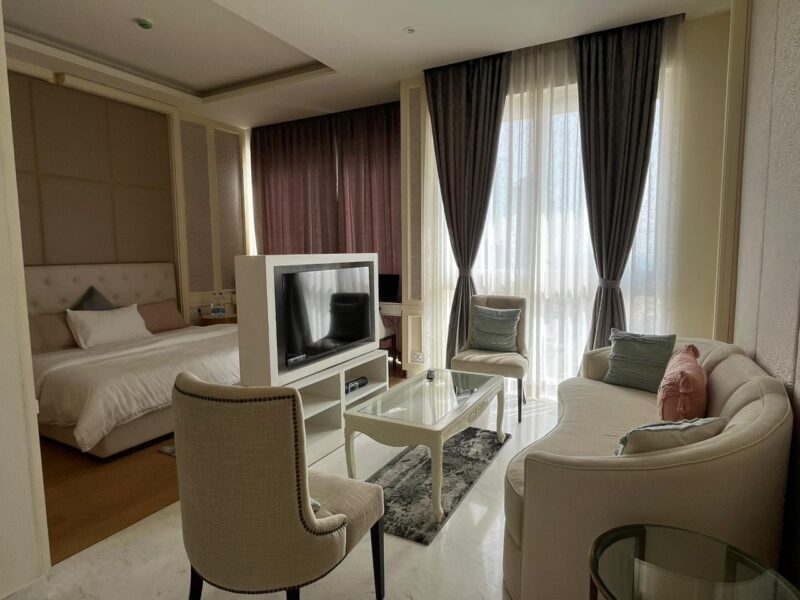 Tastefully semi furnished 4 bedroom on a higher floor Near Manyatha - Property in Bangalore