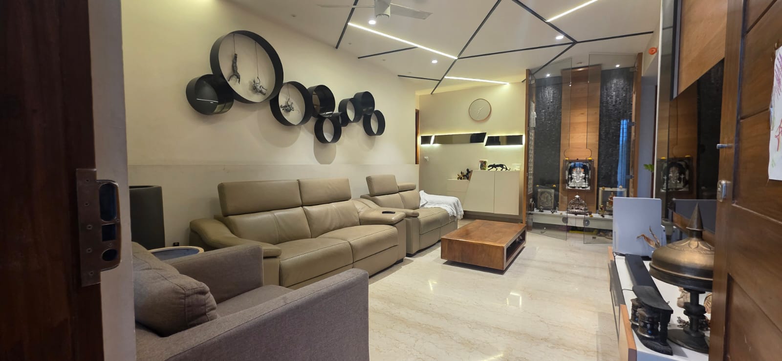 East-Facing 3BHK for Sale in Jayanagar 4th T Block - Image 2