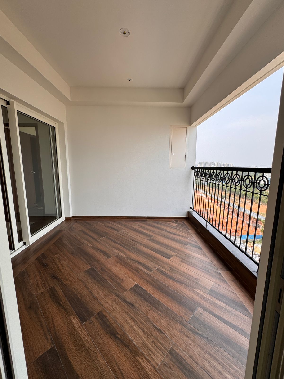 Konankunte, Luxury 3BHK + SR, Prestige Falcon City, High-Rise Living - Image 7