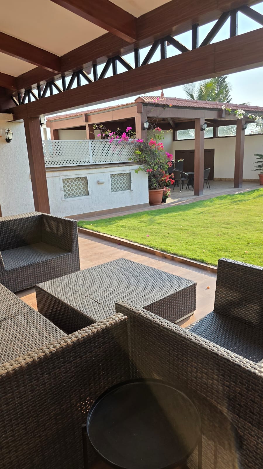 Exceptional 6000 sq ft Ultra-Luxury Duplex Penthouse for Rent near MG Road - Image 2