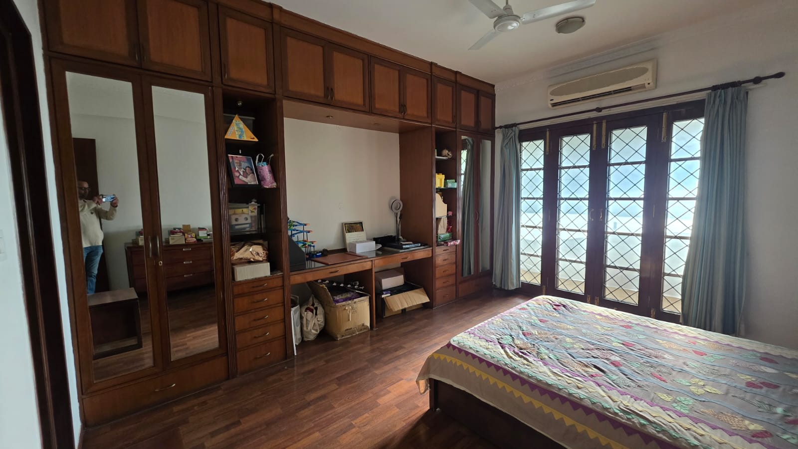 Exceptional 6000 sq ft Ultra-Luxury Duplex Penthouse for Rent near MG Road - Image 9