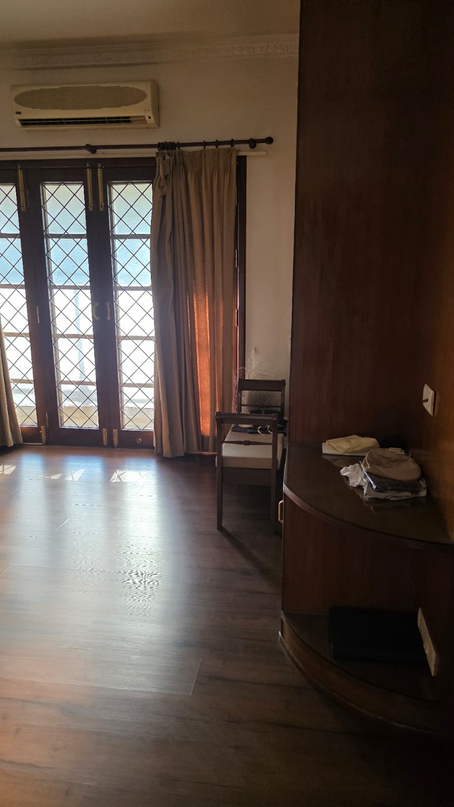 Exceptional 6000 sq ft Ultra-Luxury Duplex Penthouse for Rent near MG Road - Image 14