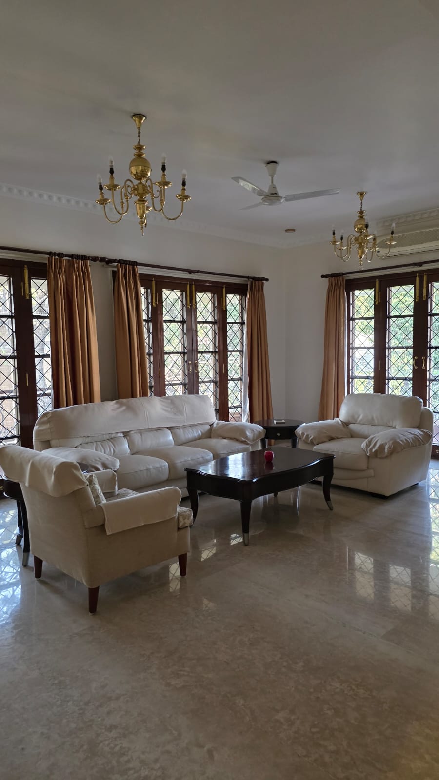Exceptional 6000 sq ft Ultra-Luxury Duplex Penthouse for Rent near MG Road - Image 23