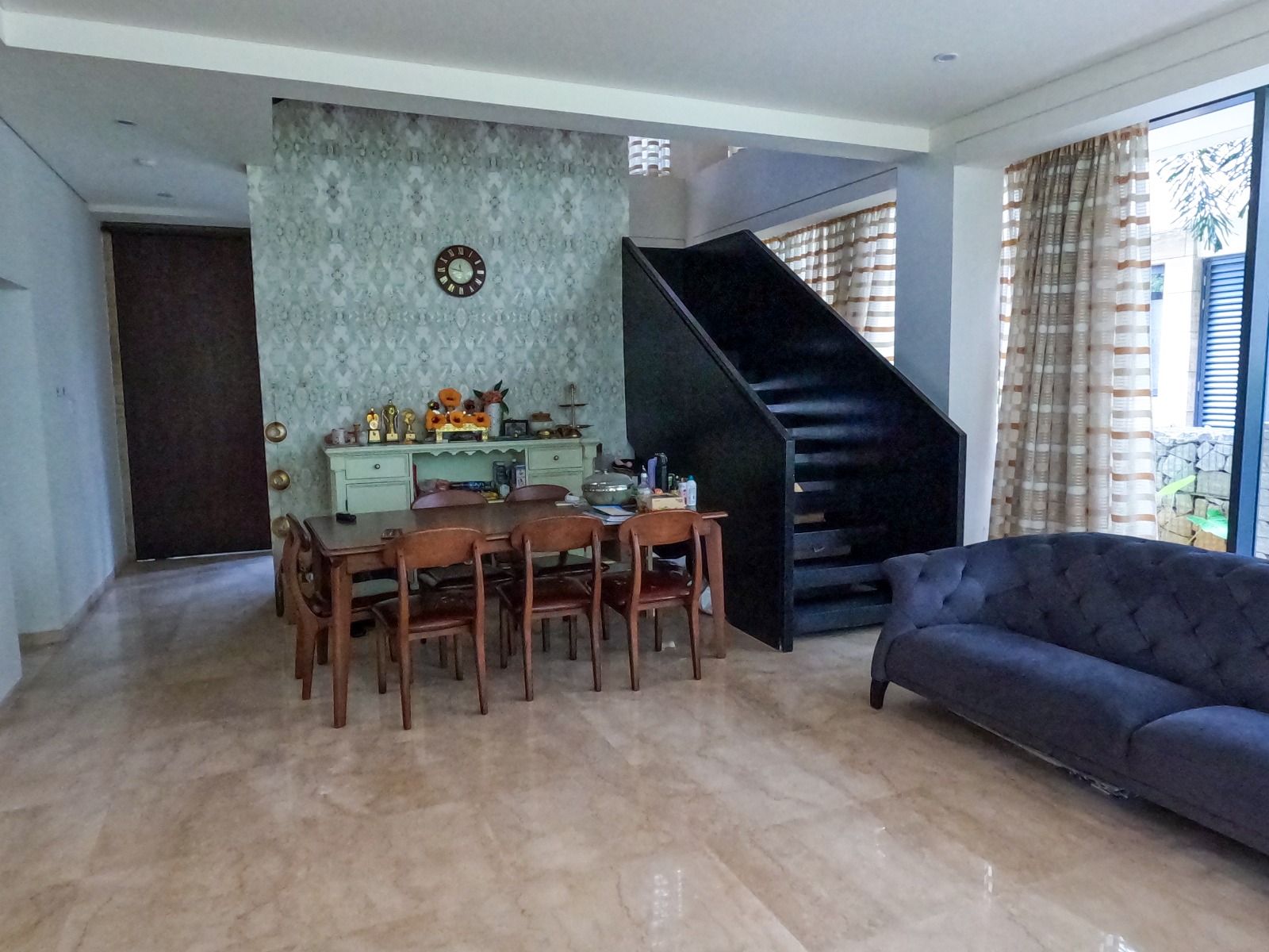 Yelahanka Luxury Villa, 4 Bhk Embassy Boulevard: A Grand Residence - Image 2