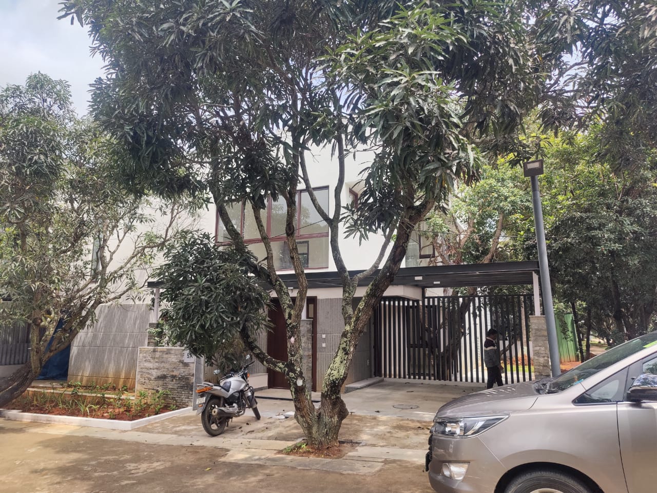 Expansive 4 BHK Luxury Villa in 'Under The Sun', Devanahalli - Image 3