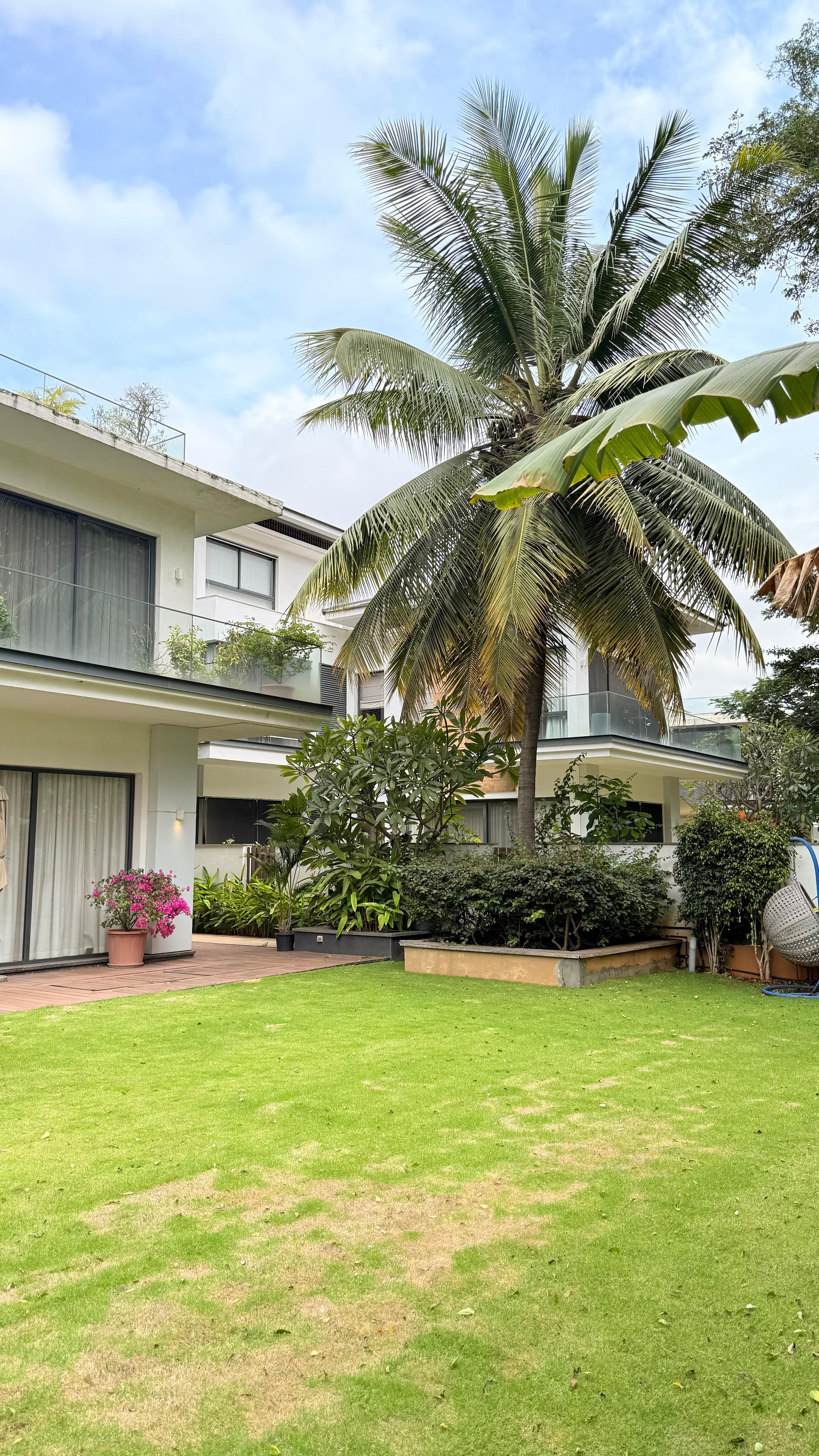 Nandi Hills 4 BHK Mansion | Prestige Golfshire (Type C) | Private Pool & Golf Course Views - Image 11
