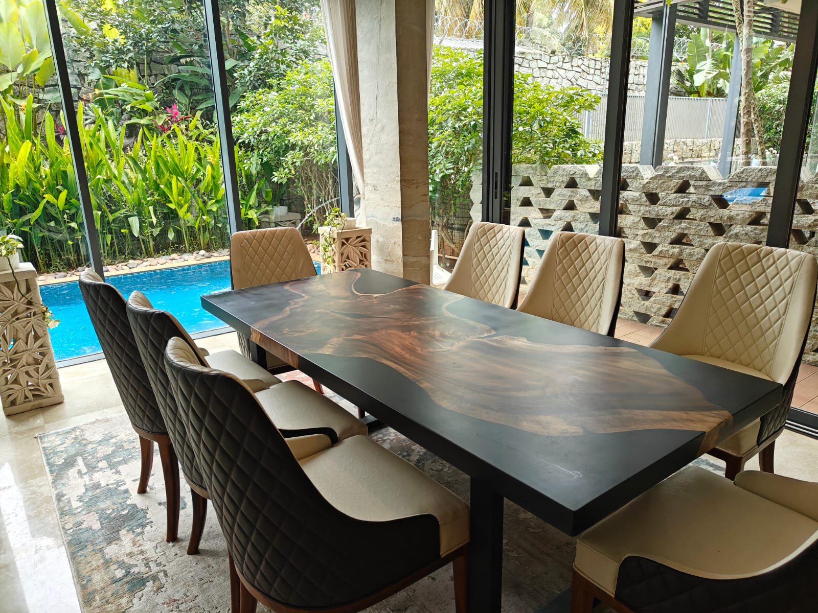 Embassy Boulevard Rental -  Welcome to Your Private Balinese Sanctuary 