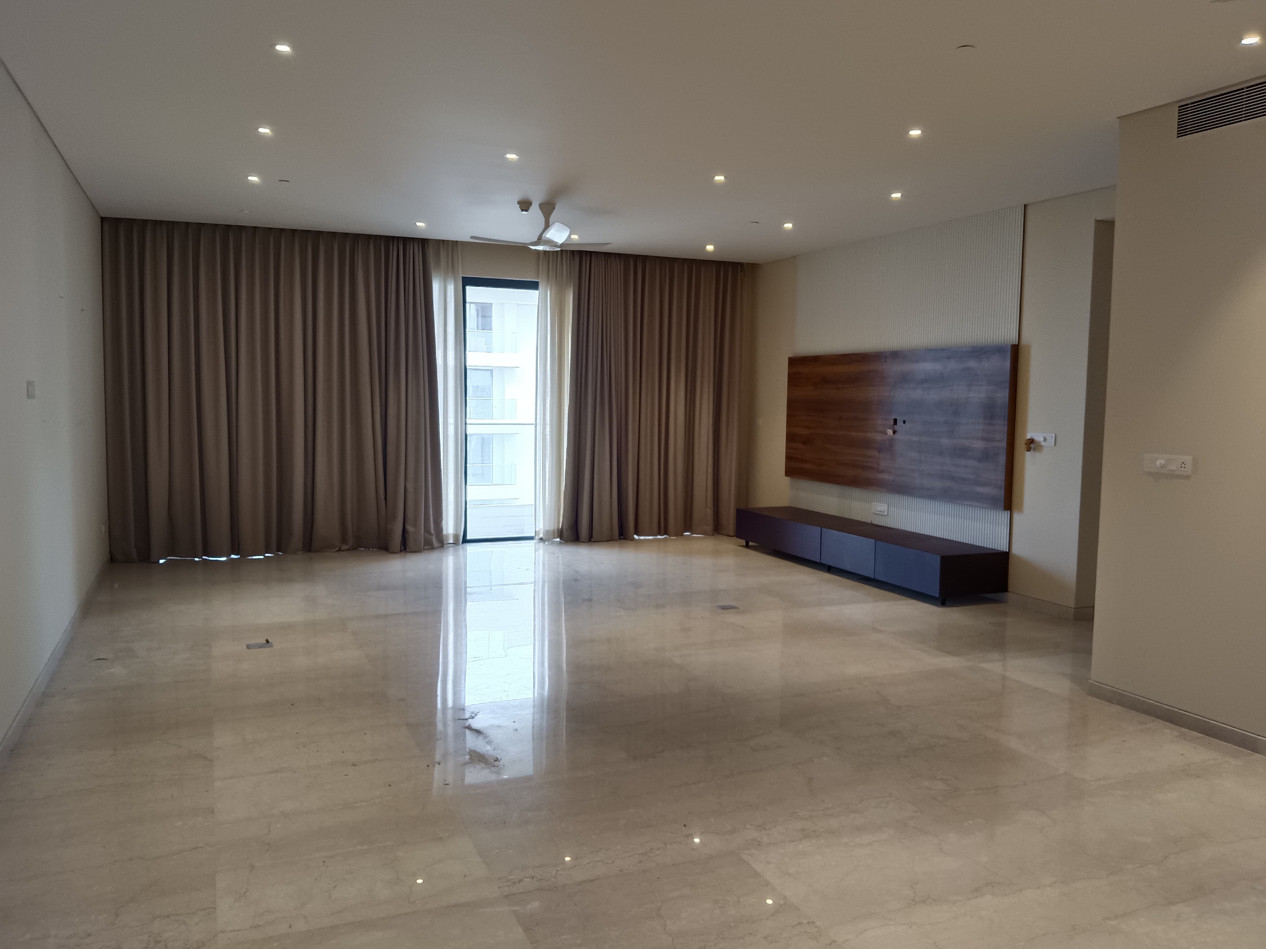 Hebbal |  Embassy Lake Terrace  4 BHK | 4440 Sq. Ft. - Image 5