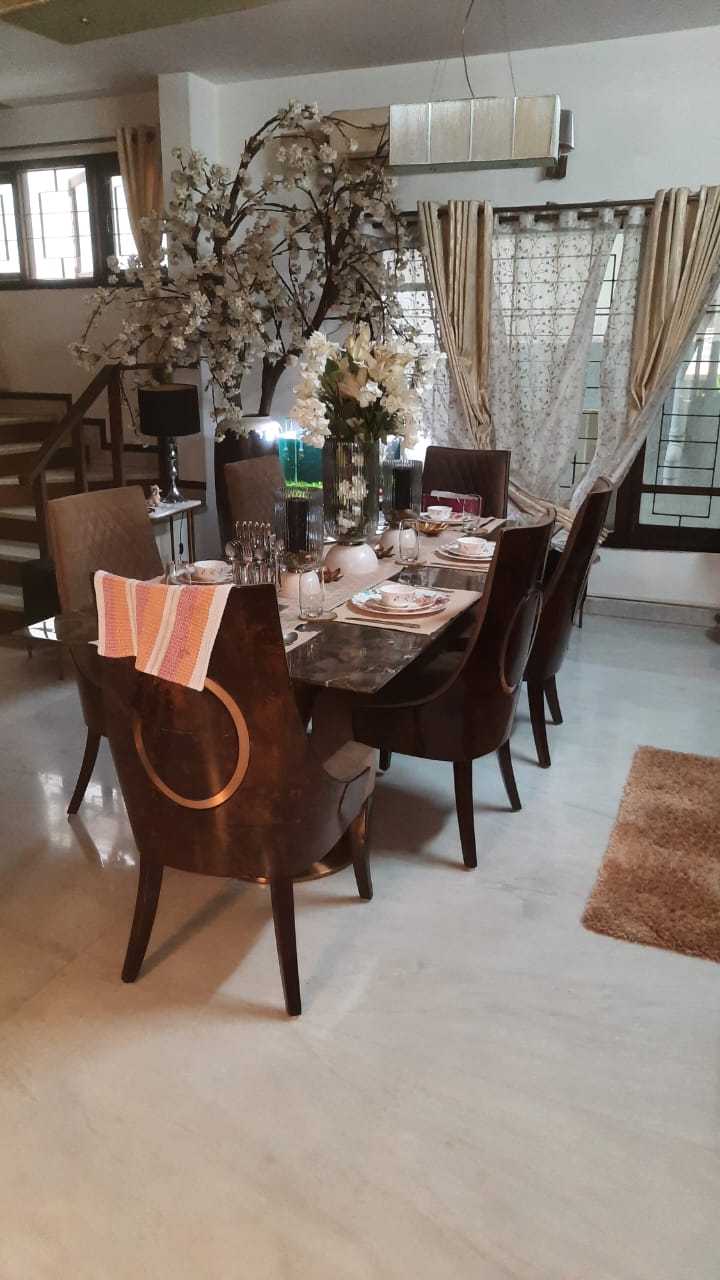 MG Road | 3BHK Furnished Duplex | 2800 Sq. Ft. - Image 3