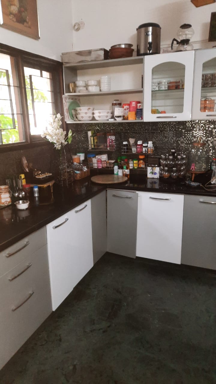 MG Road | 3BHK Furnished Duplex | 2800 Sq. Ft. - Image 5