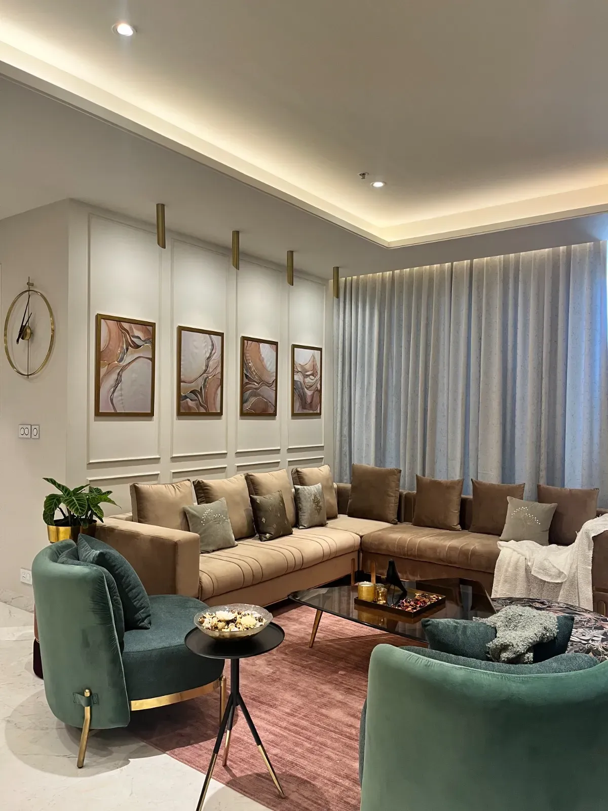 Fully Furnished 2BHK Apartment for Rent at Leela Residences Bhartiya City - Image 6