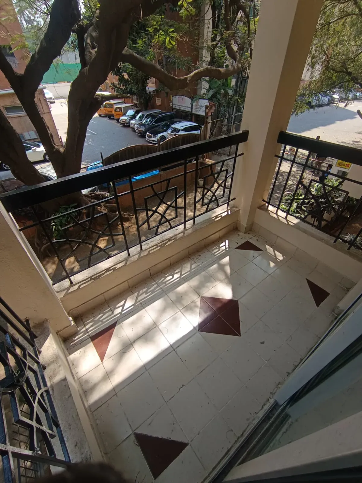Palace Road | Fully Renovated 3BHK Duplex | 2400 Sq. Ft.