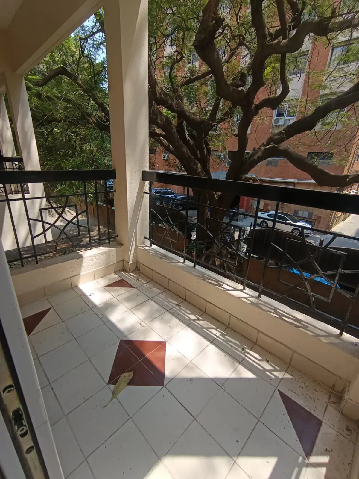 Palace Road | Fully Renovated 3BHK Duplex | 2400 Sq. Ft.