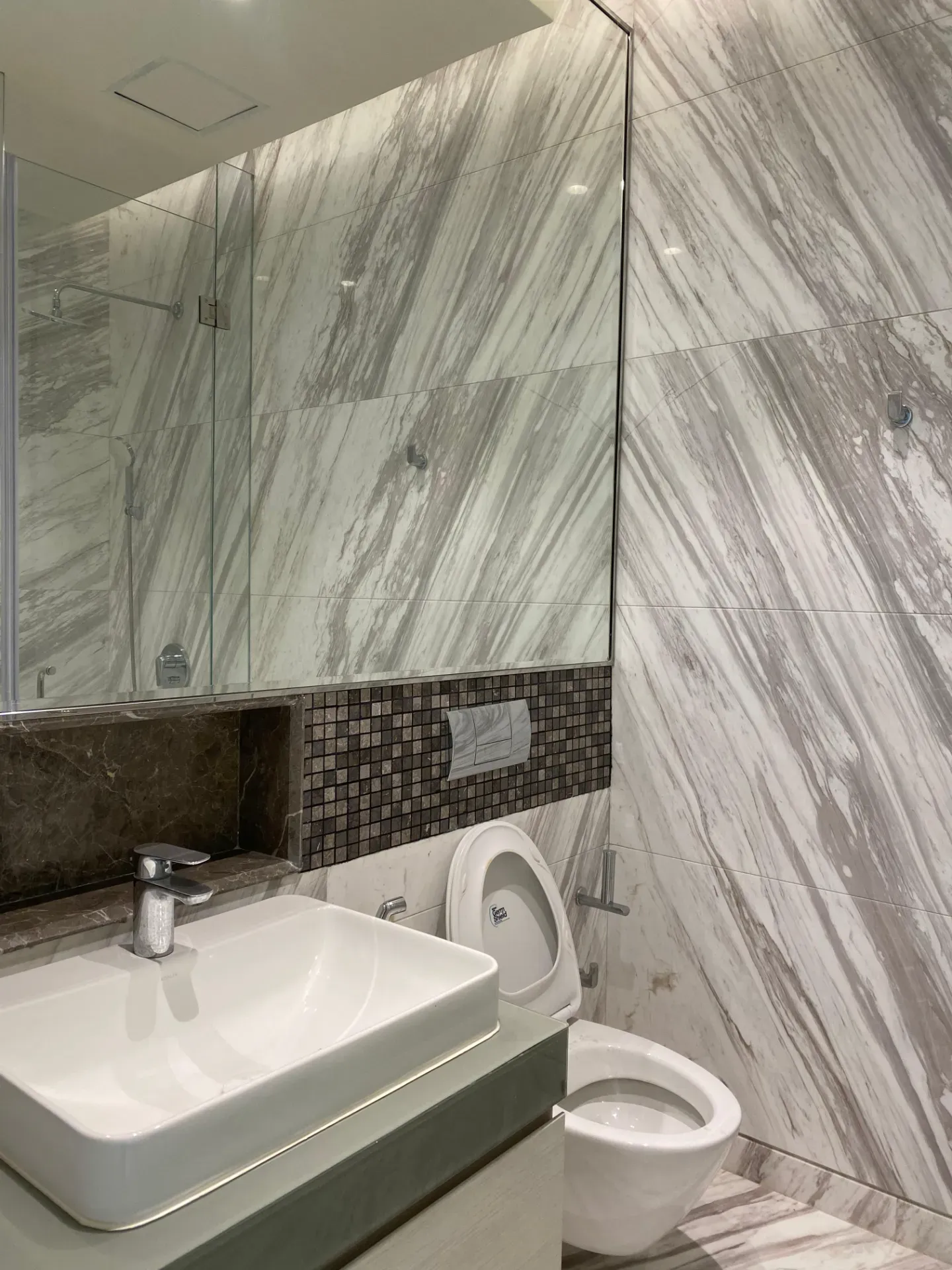 Leela Residences, Bharatiya City Luxury 4BHK for Rent - Image 3