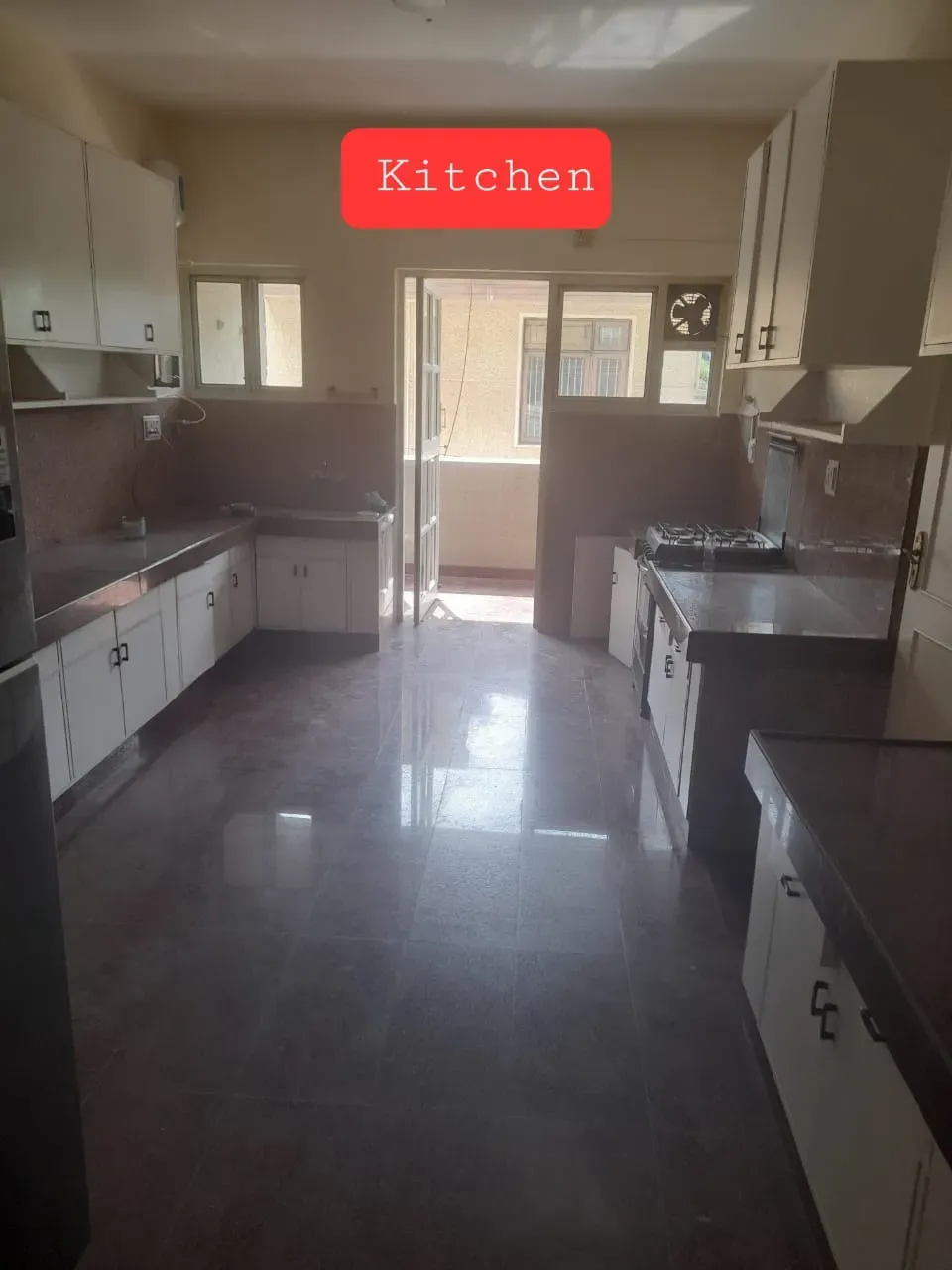 Spacious 3BHK Penthouse for Sale at Accolade Apartments Benson Town - Image 4