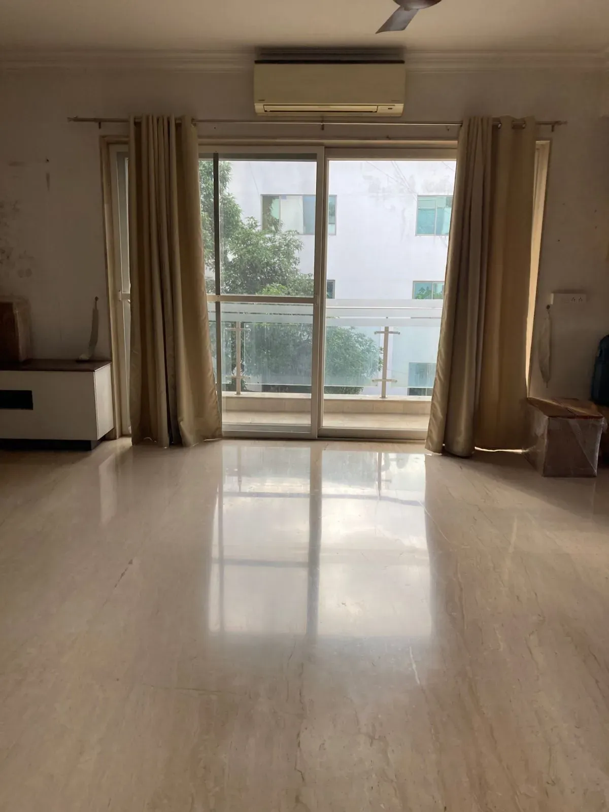 Spacious 3BHK Apartment for Sale at Cunningham Road