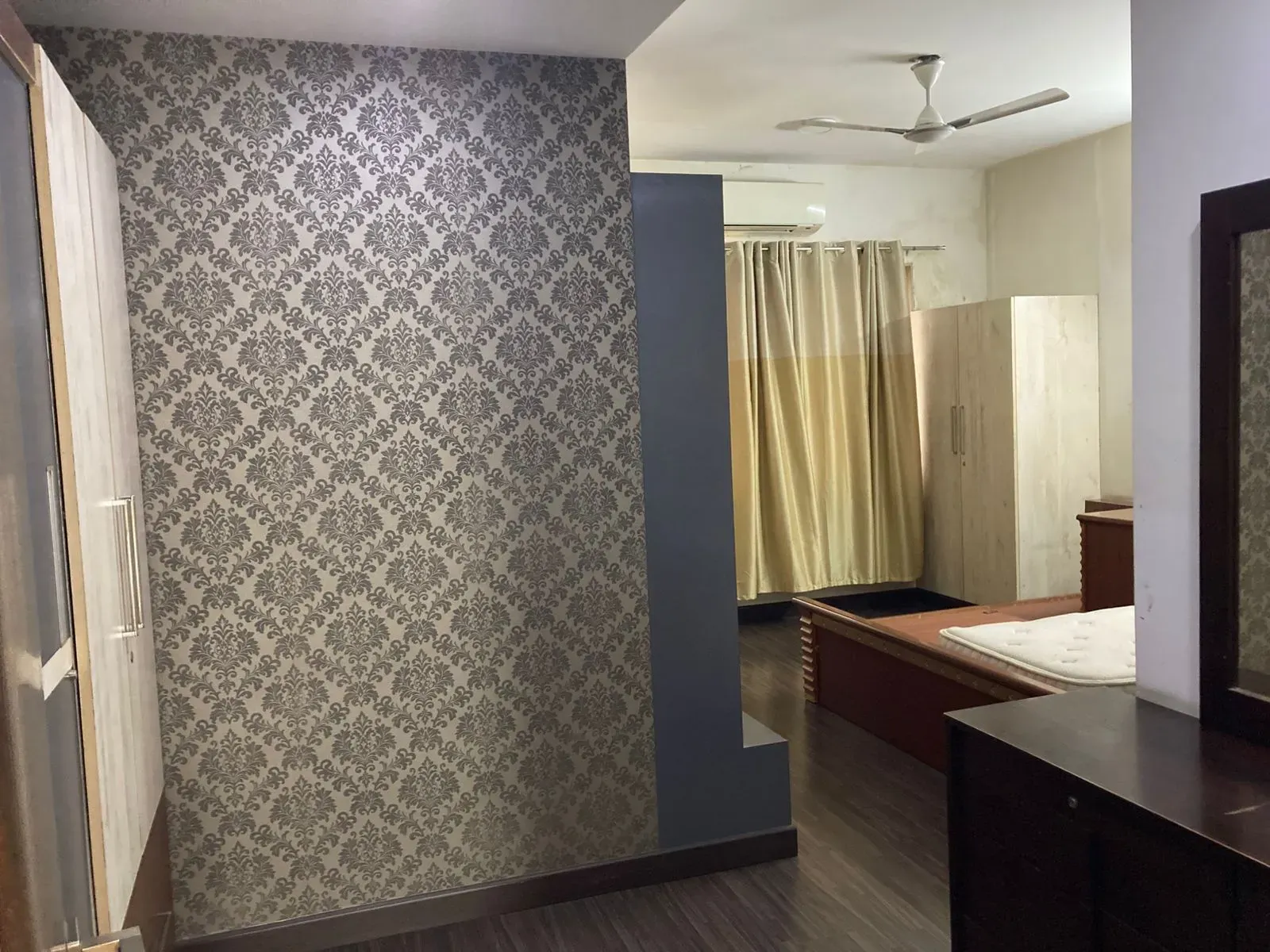 Spacious 3BHK Apartment for Sale at Cunningham Road - Image 8