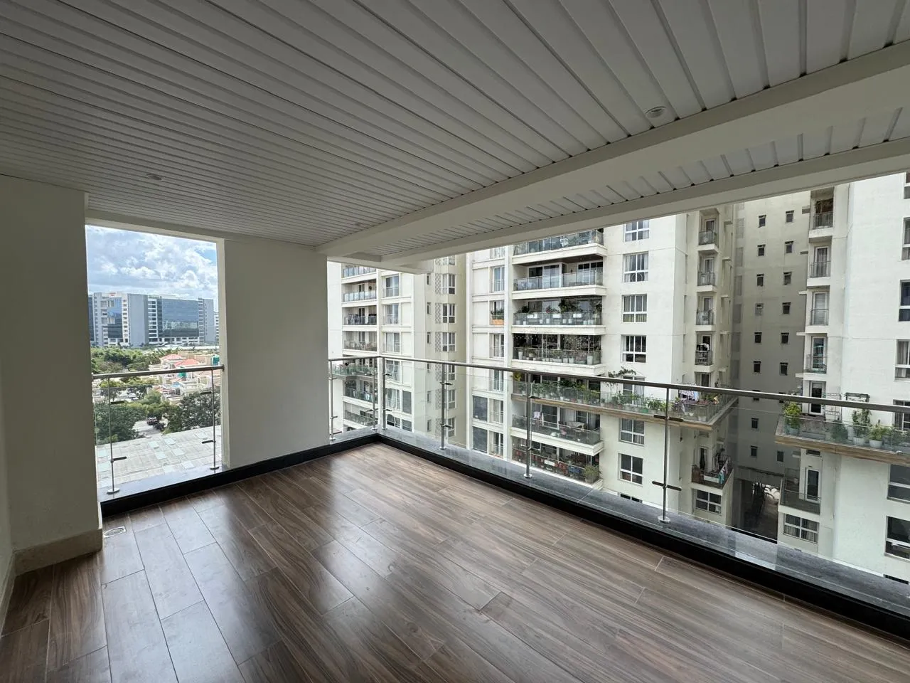DELISTED : Divyasree 77 Life, Massive 3BHK, Old Airport Road, High-Floor Luxury 5.9cr 1